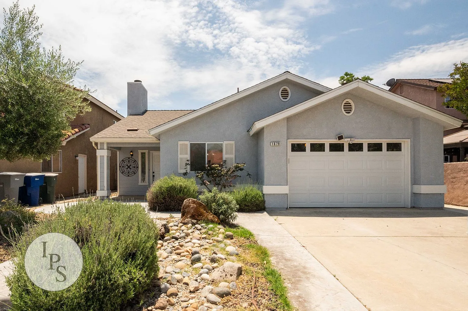 1679 E Eclipse Ave photo 1
