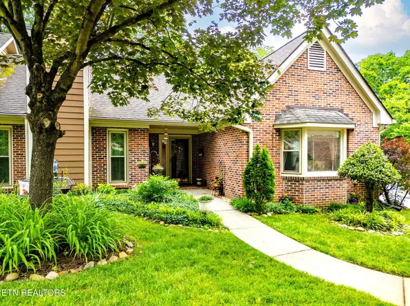 8946 Wesley Pl, Knoxville, TN 37922