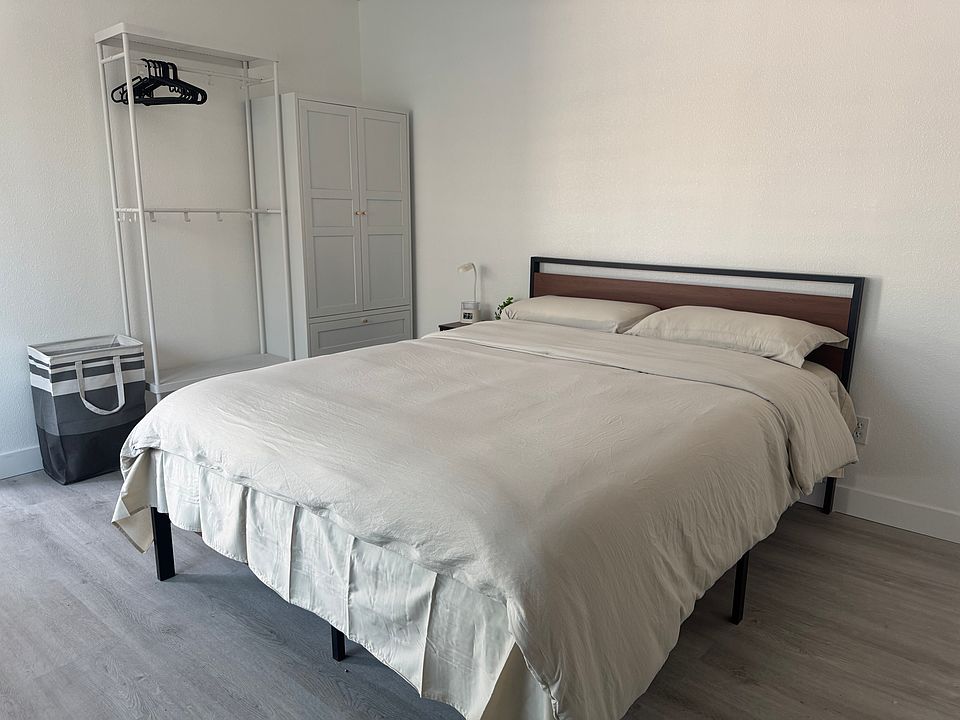 1st image of 4100 Via Olivero Ave Room 5