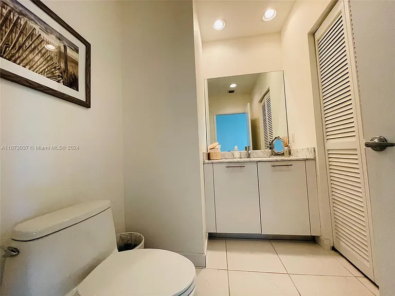 951 Brickell Ave #4211 — Photo 27