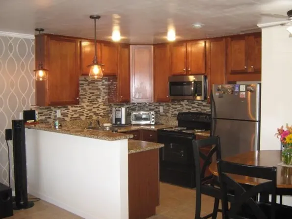 213 Westlake Dr Unit 3, San Marcos, CA 92069