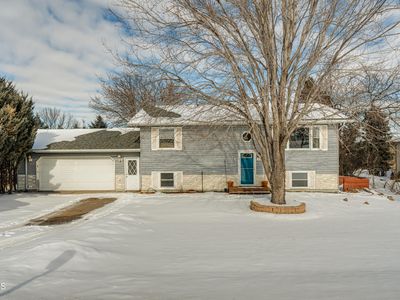 614 27th St N, Mandan, ND, 58554