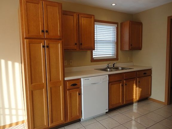 2nd image of 3748 Northline Dr