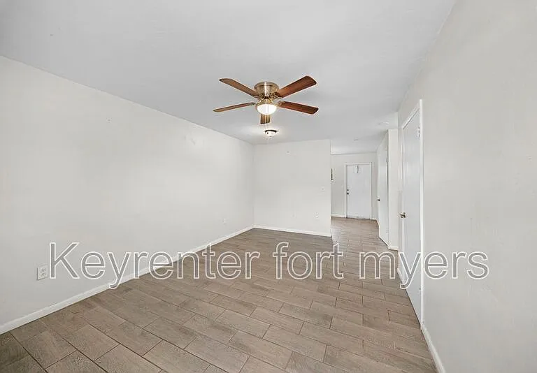 322A Louise Ave — Photo 6