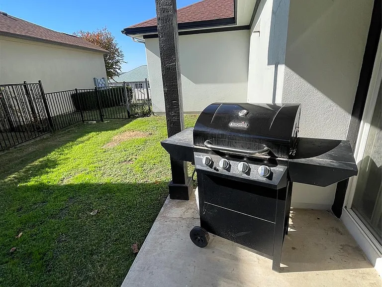 1213 Delsie Dr #B — Photo 29