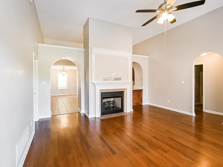 70 Desoto Ave — Photo 5