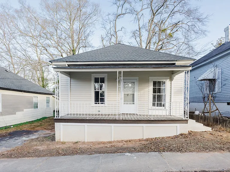 205 W Cherry St — Photo 1