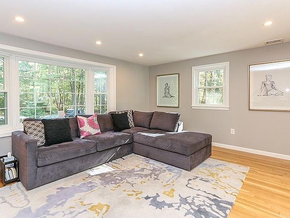 5th image of 53 Rocky Ln