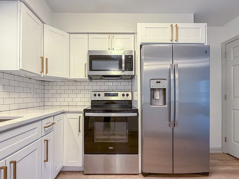 425 Deerfield Dr — Photo 9