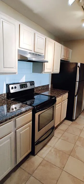 416 Summit Ridge Place #104 — Photo 3