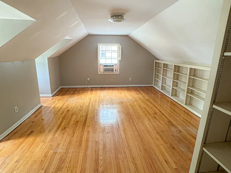 61 N Reese St — Photo 15