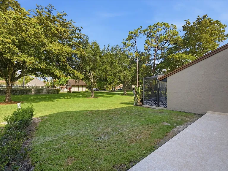 22384 Thousand Pines Ln — Photo 49