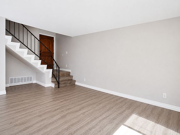 5th image of 1112 S Cypress Ave APT 30