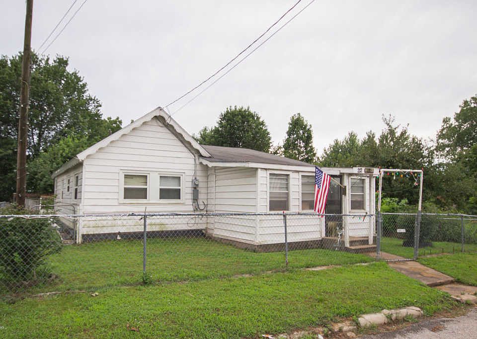 2nd image of 212 Walton St