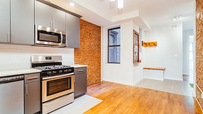 Rented by Nooklyn NYC LLC | media 40