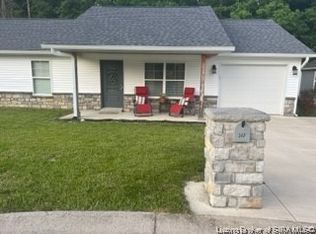 512 Hazelwood Rd, Henryville, IN 47126