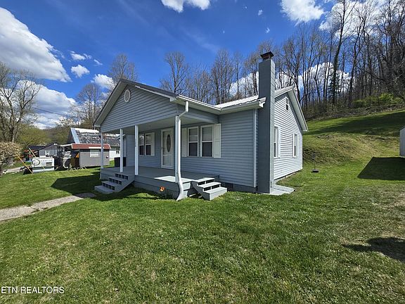 3rd image of 120 Old Fincastle Rd