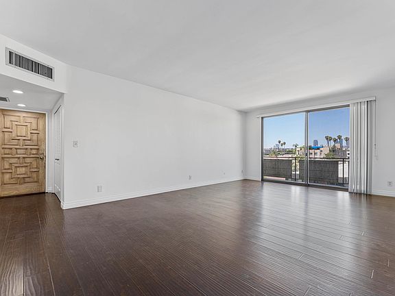 5th image of 812 S Bedford St APT 301