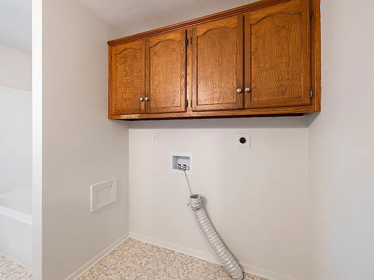 418 W Olive St — Photo 20