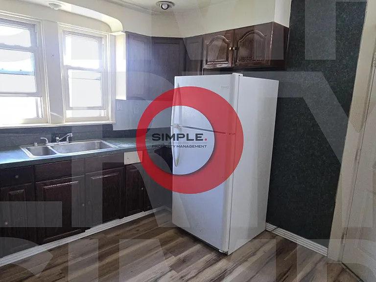 1140 Chestnut St — Photo 1