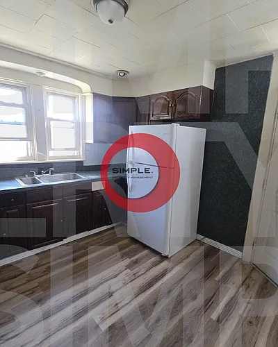 1140 Chestnut St Photo 1