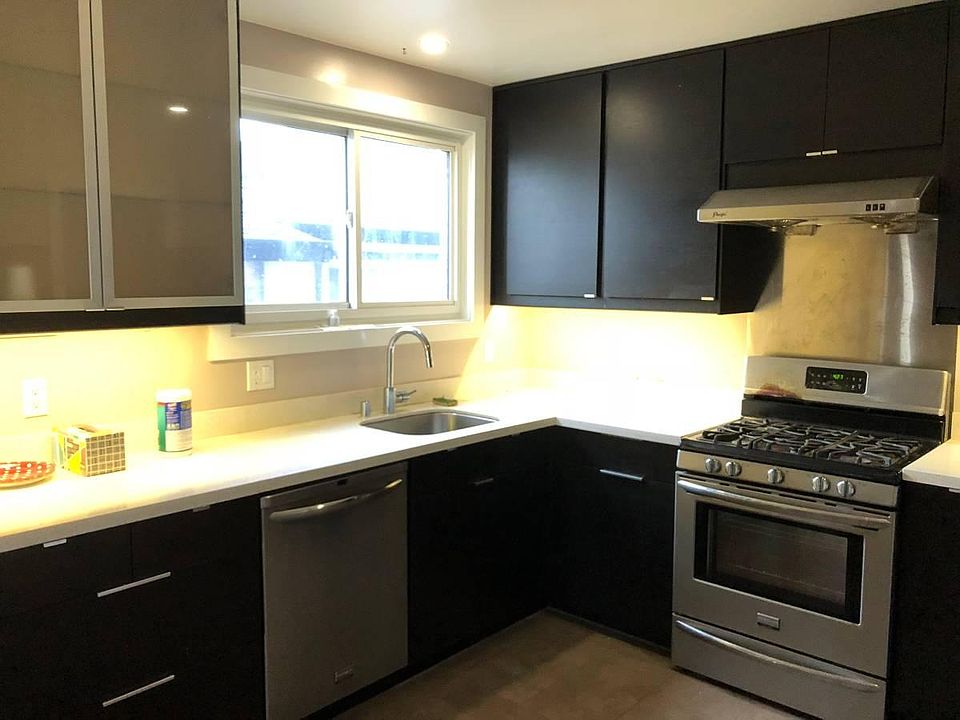 1st image of 150 Palisades Dr