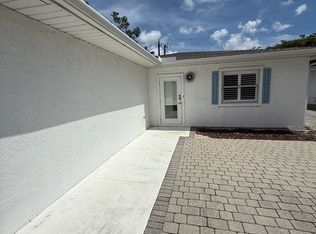 811 Myrtle Ter, Naples, FL 34103