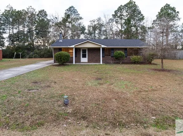 1095 Live Oak Dr, Hinesville, GA 31313