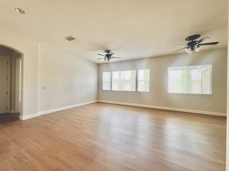 11045 Faber Way — Photo 10