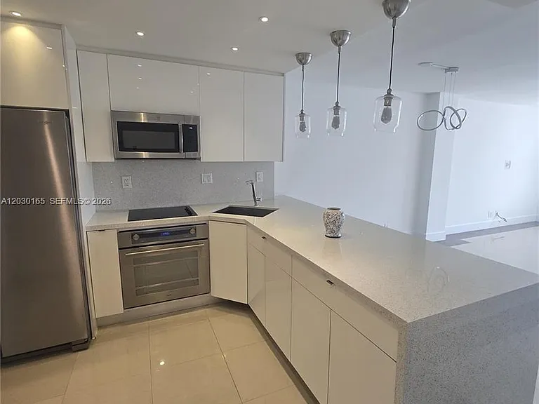 2903 N Miami Beach Blvd #804 — Photo 2