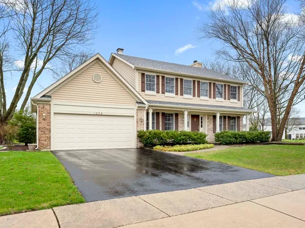 1255 Morgan Ln, Bartlett, IL 60103