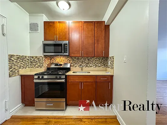 Rented by Astor Realty | media 3