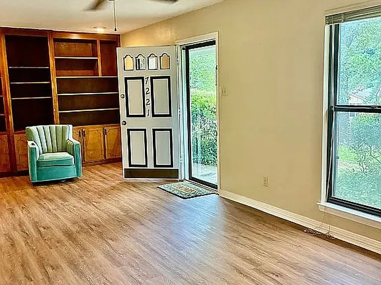 7221 Lakewood Rd — Photo 4