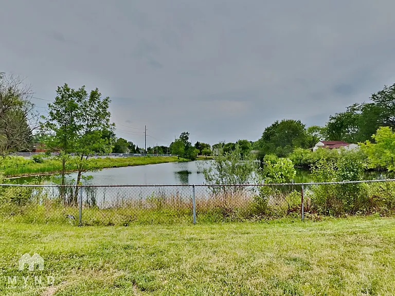 8212 Autumn Mill Ln — Photo 23