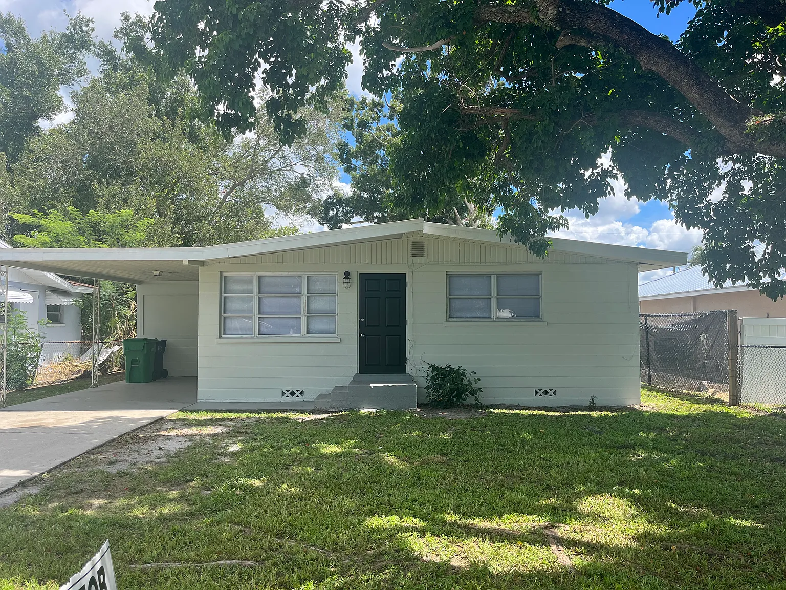 2 bed, 816 sqft, $1,700 — Photo 2