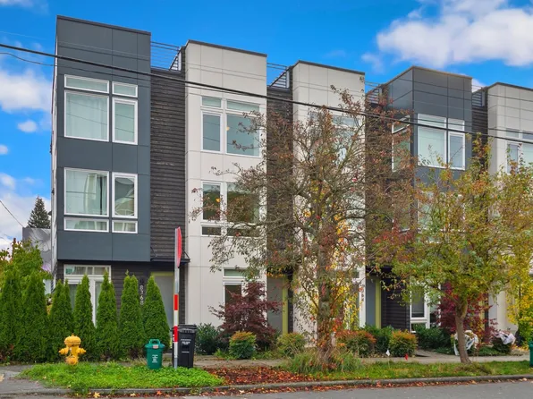 8366 12th Ave NW, Seattle, WA 98117