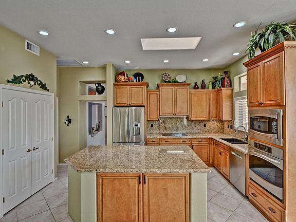5th image of 22607 N Vega Dr