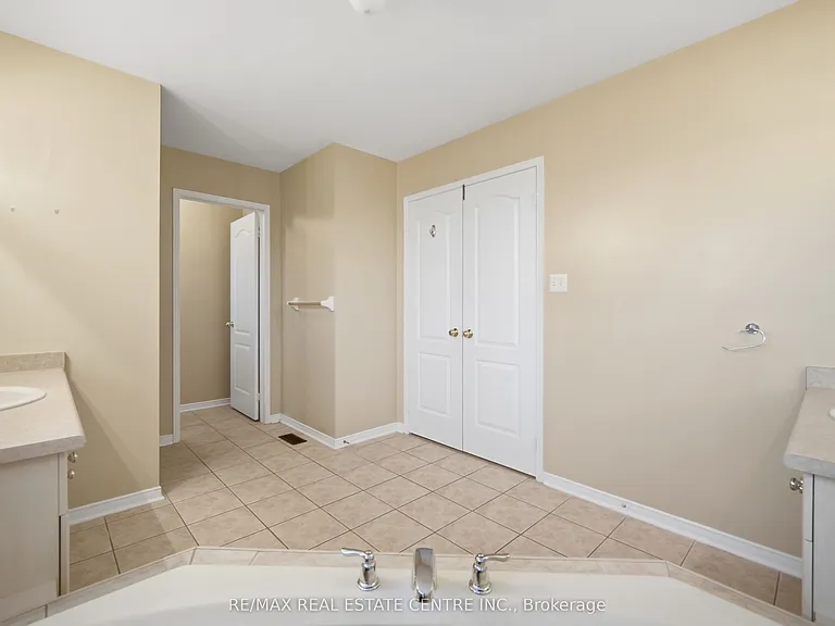 5218 Oscar Peterson Blvd — Photo 31