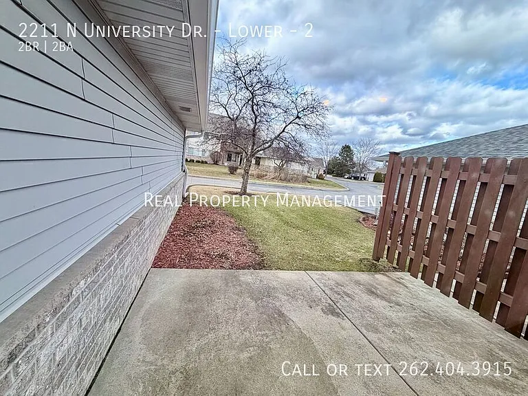 2211 University Dr #2 — Photo 17