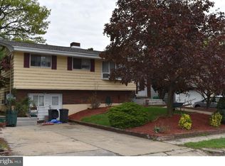 1221 Wayne St, Reading, PA 19601