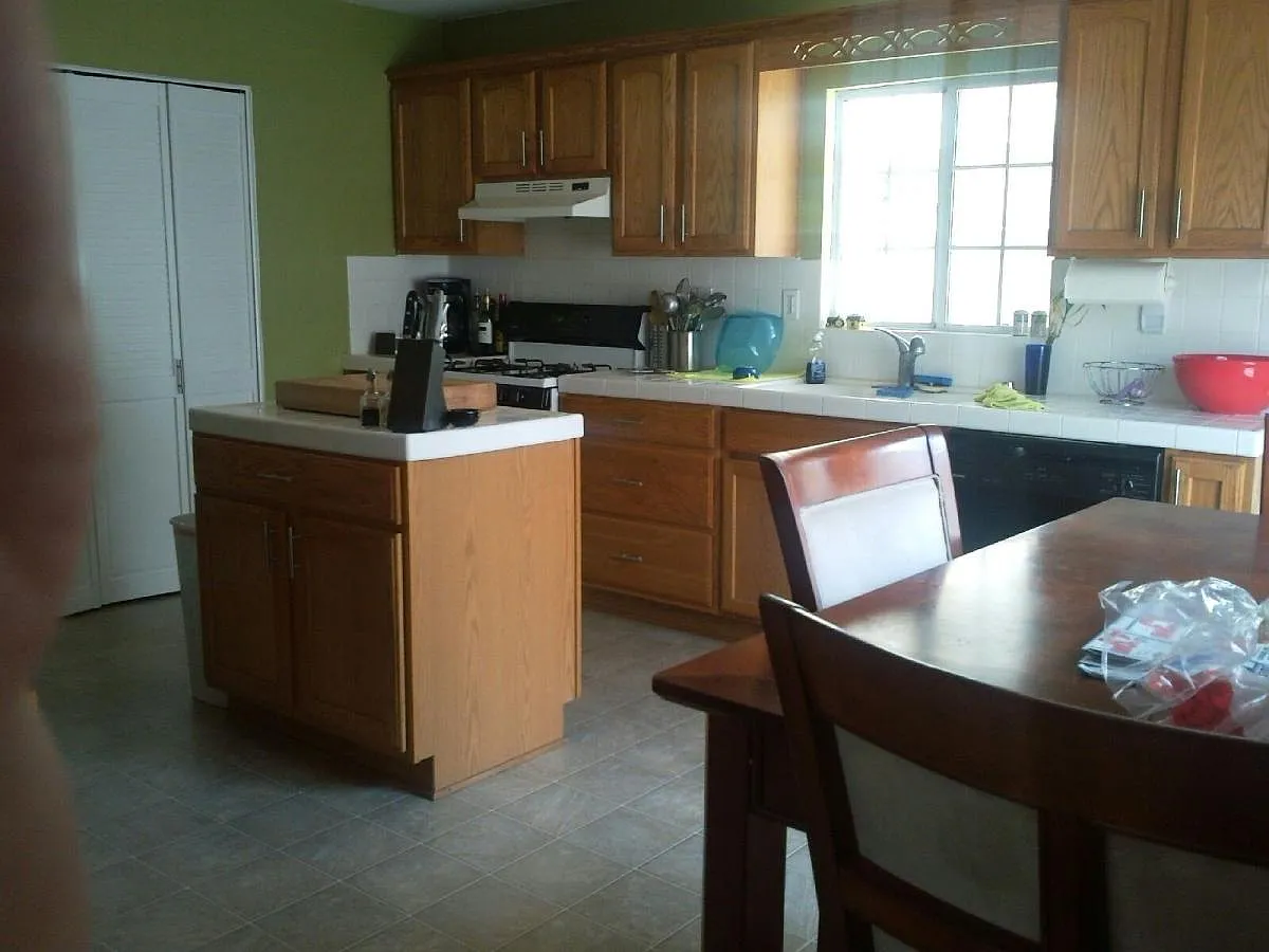 3 bed, 1080 sqft, $2,800 — Photo 4