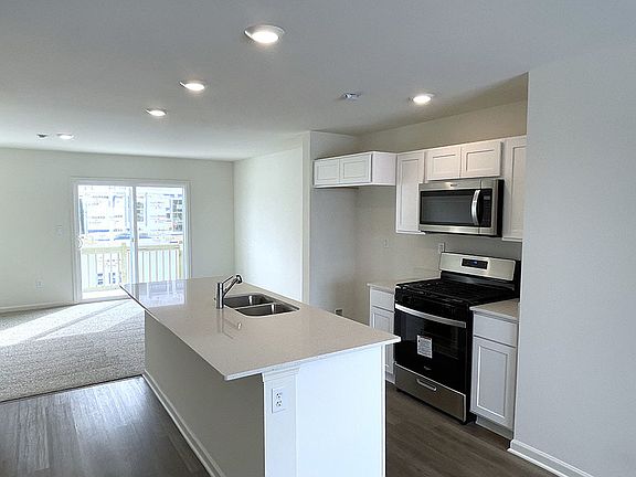 2nd image of 6500 Linden Trl #C