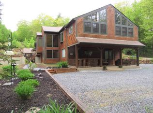 1061 Clement Hill Rd, Hopkinton, NH 03229