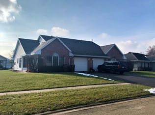 230 Morning Star Ct, Stillman Valley, IL 61084