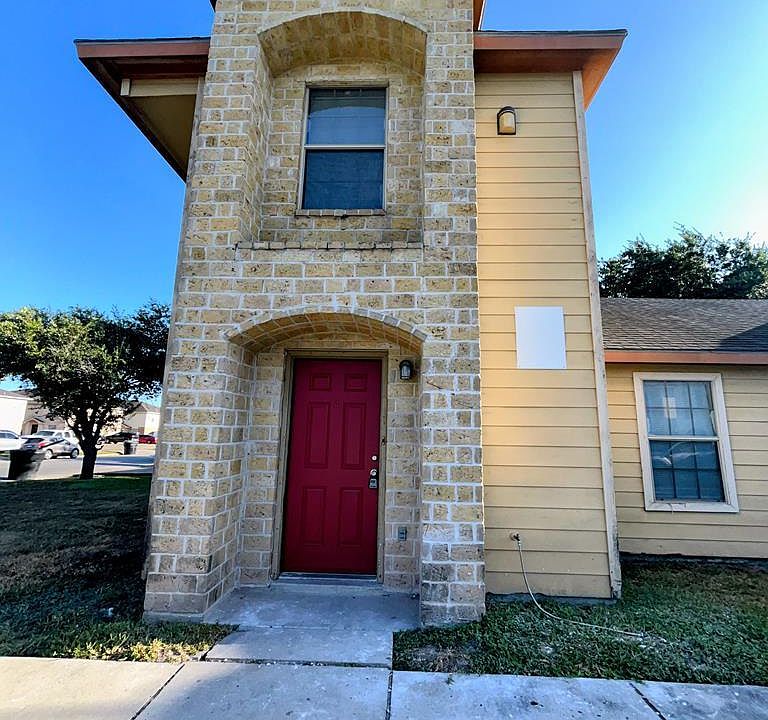 1st image of 702 Sonesta Dr APT A