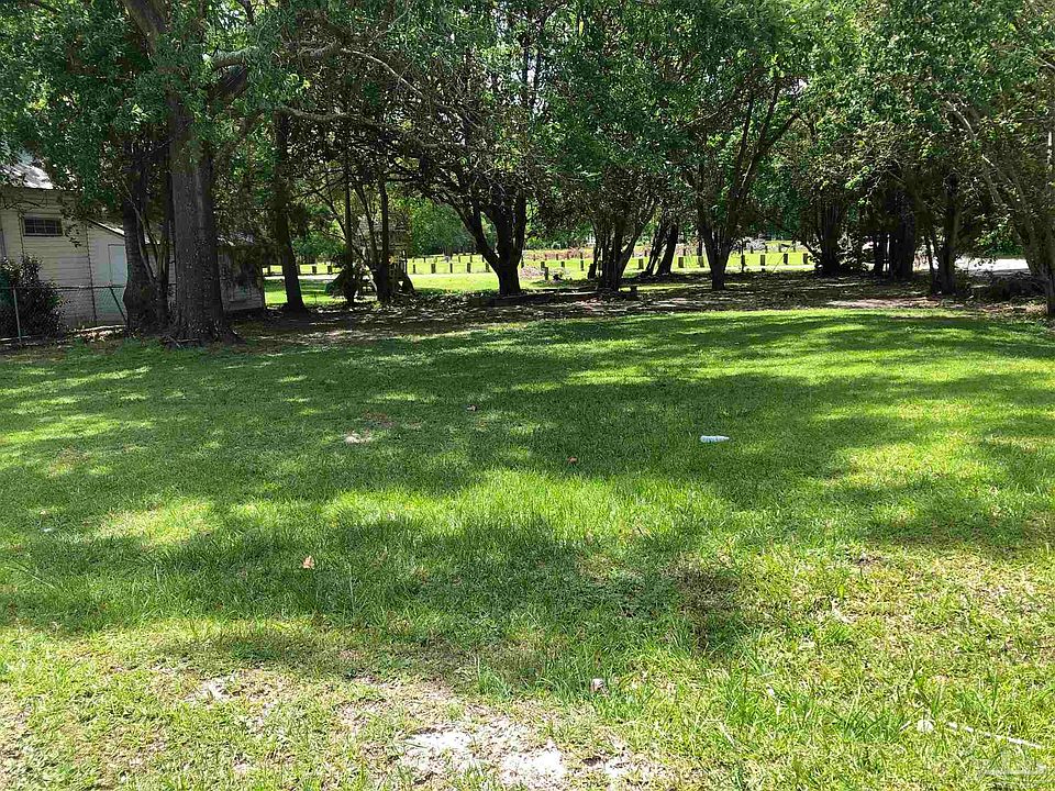 111 Wilson Ave, Atmore, AL 36502 MLS 590105 Zillow