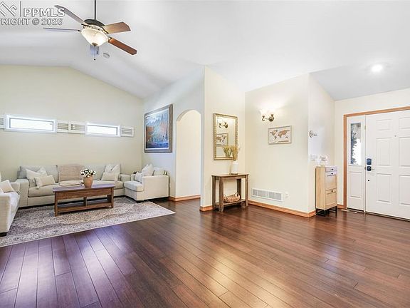 5th image of 1116 Ptarmigan Dr