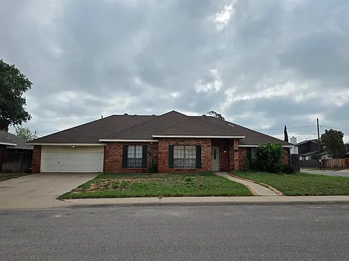 3400 Crestmont Dr Photo 1