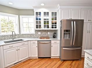 112 Southridge Rd, Southbury, CT 06488