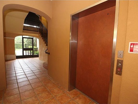 4th image of 515 Mirasol Cir APT 303